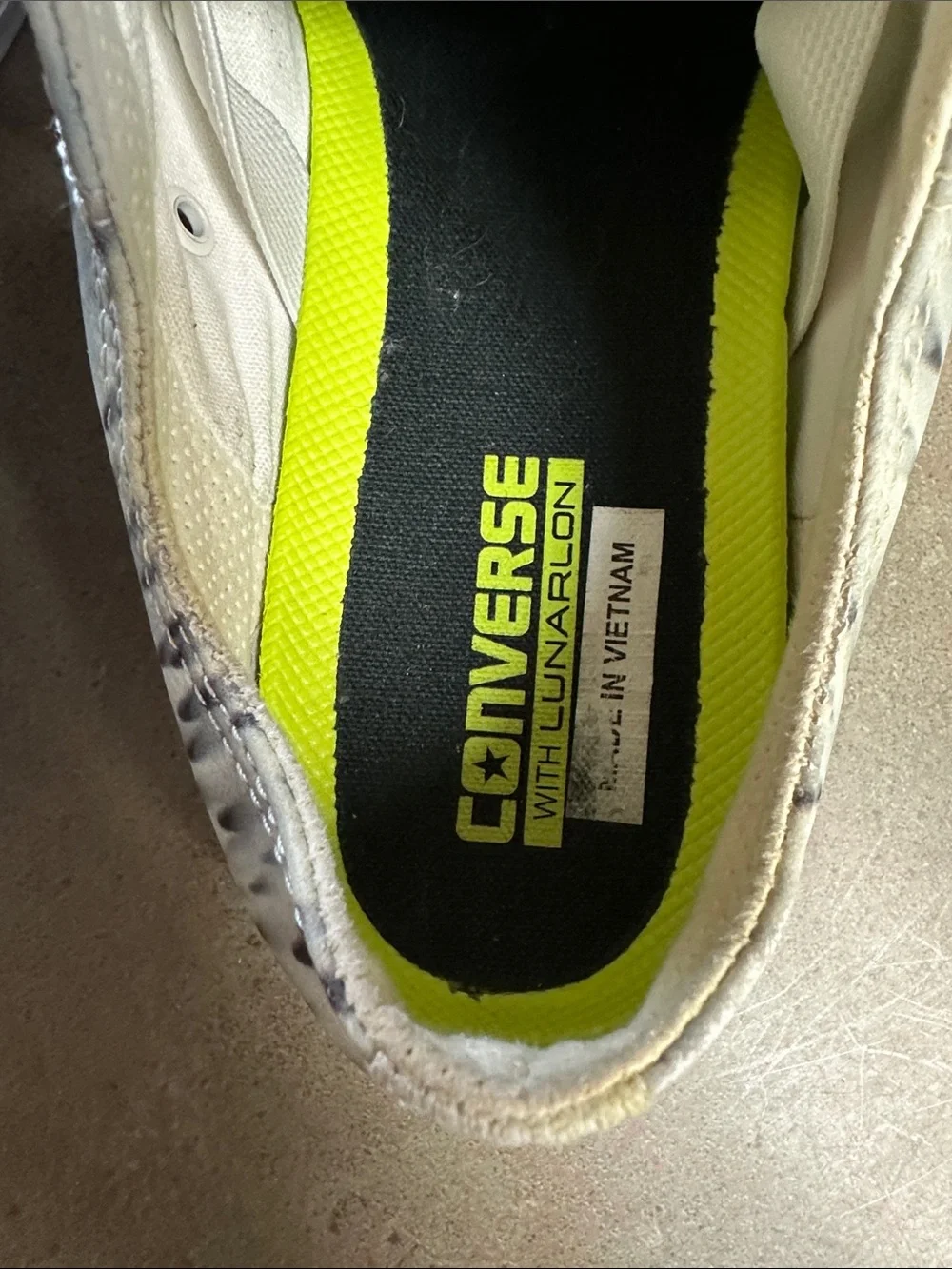 Converse x Futura “Skyfall” Low-Top Sneakers in White and Neon Yellow - Picture 4 of 16